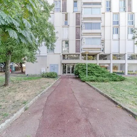 Spacious For 8 People - Grand Clement *