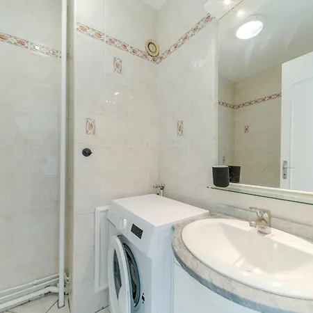 Spacious For 8 People - Grand Clement * Bron